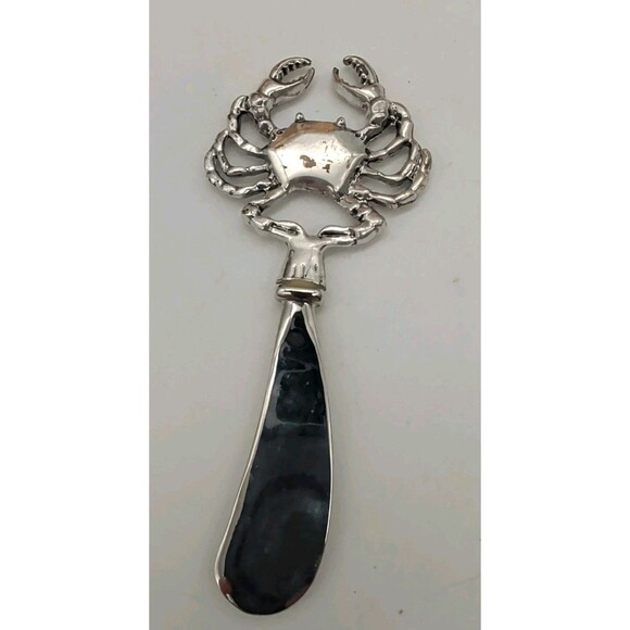 Chesapeake Bay Crab Bamboo Cutting Board With Silver Cheese Spreader - Picture 3 of 8